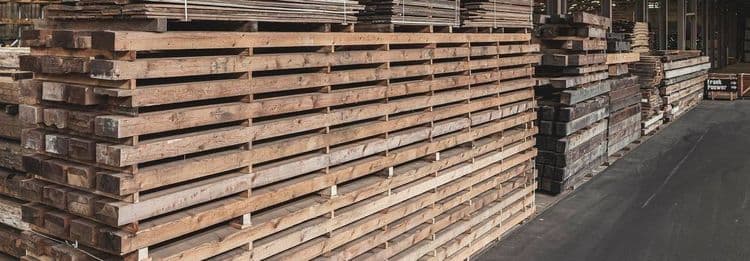 reclaimed_pine_beams_cropped_02eb827a56.jpeg