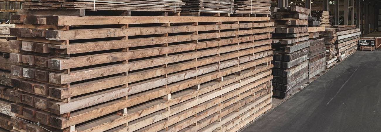 reclaimed_pine_beams_cropped_02eb827a56.jpeg