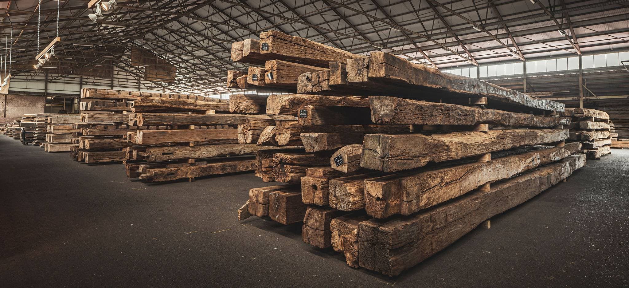 relcaimed_oak_beams_6da0e7f86e.jpeg